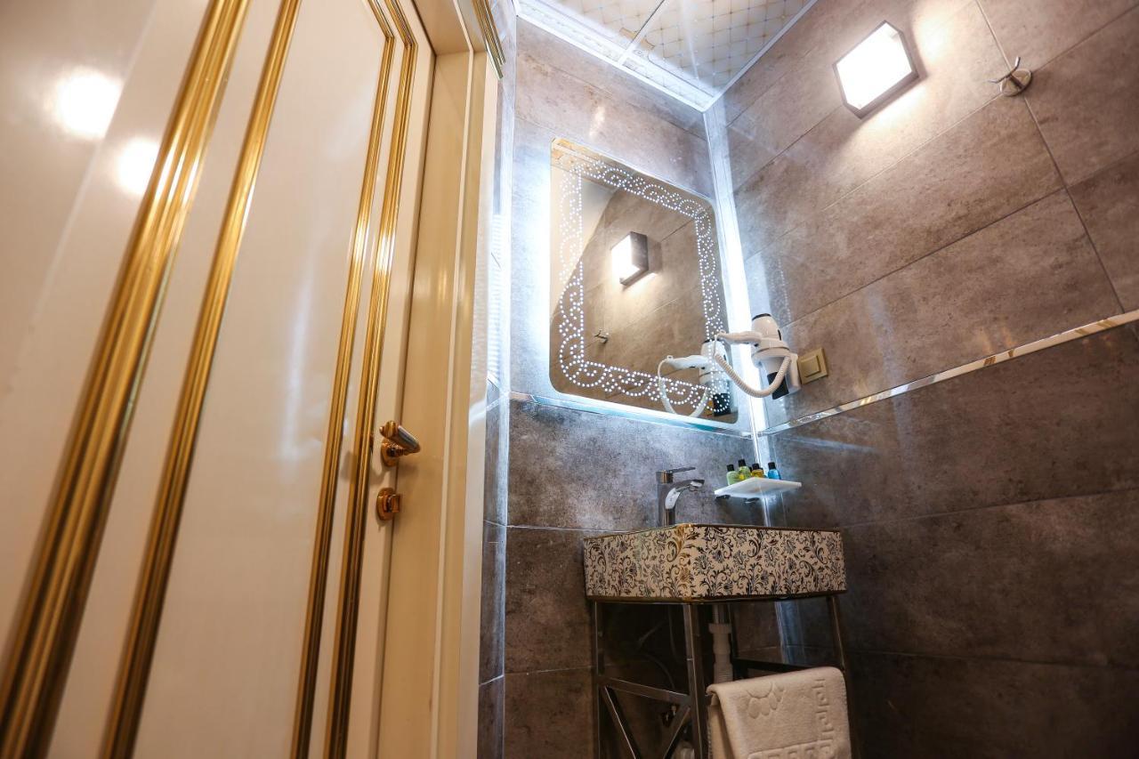 Whitemoon Hotel Suites Taksim Istanbul Exteriör bild