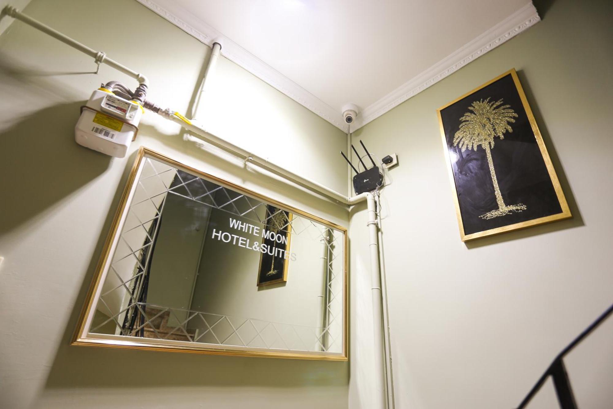 Whitemoon Hotel Suites Taksim Istanbul Exteriör bild
