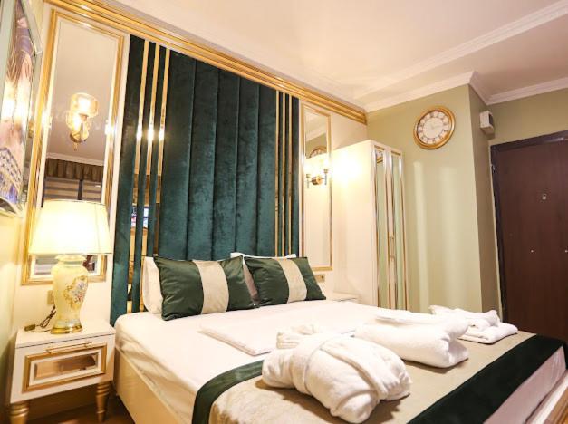 Whitemoon Hotel Suites Taksim Istanbul Exteriör bild